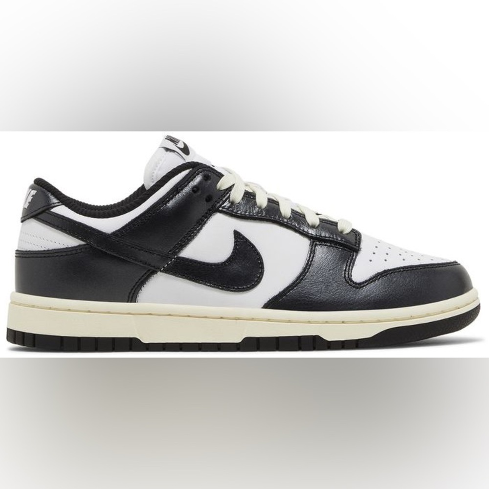 Nike Dunk Vintage Panda